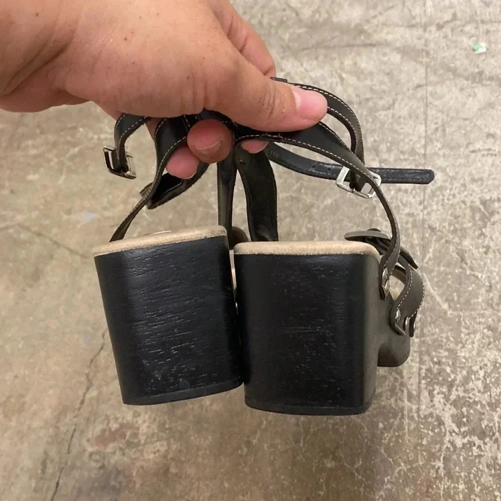 Leather  clogs - Picture 4 of 8